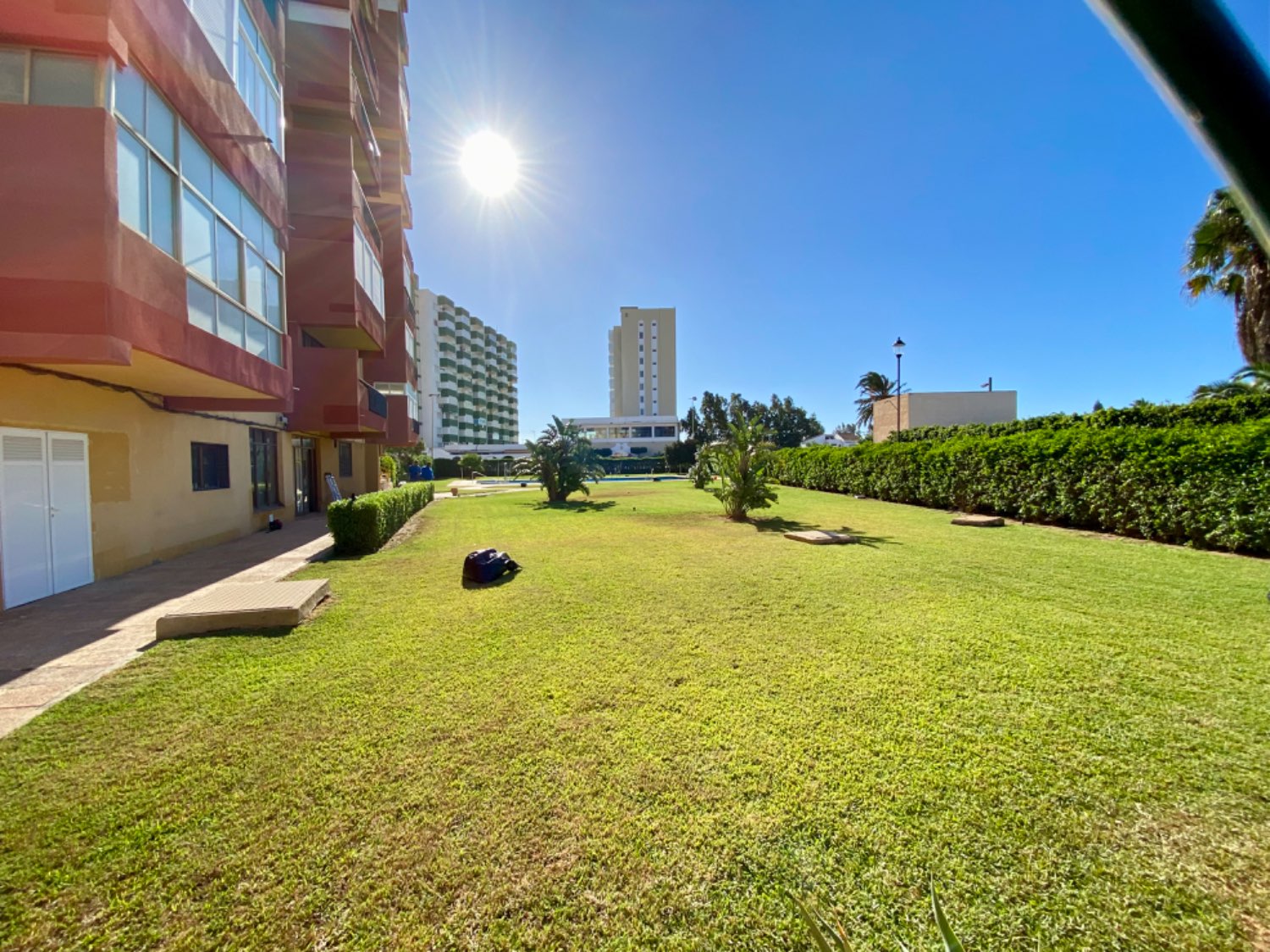 Apartamento en Urbanización de Roquetas de Mar, a 100 metros de la Playa